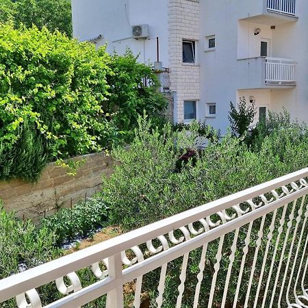Apartments Mandalinic オミシュ エクステリア 写真