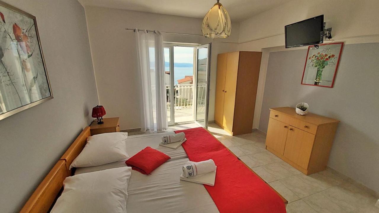 Apartments Mandalinic オミシュ エクステリア 写真