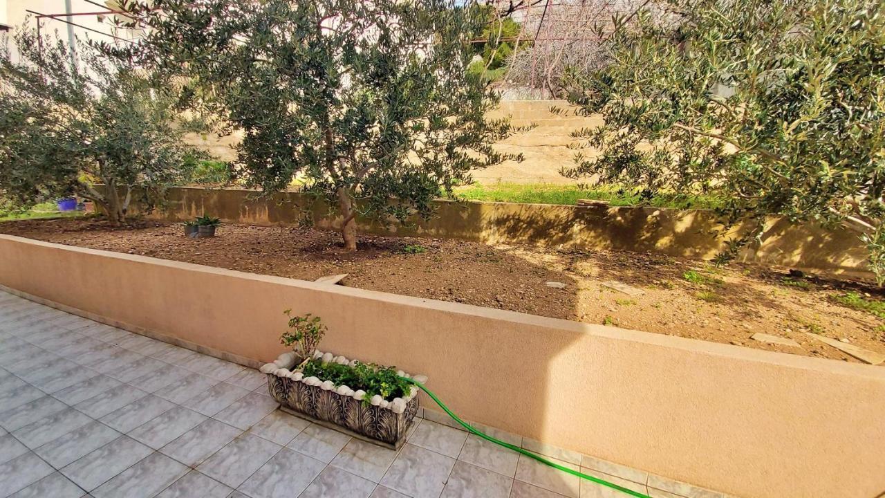 Apartments Mandalinic オミシュ エクステリア 写真